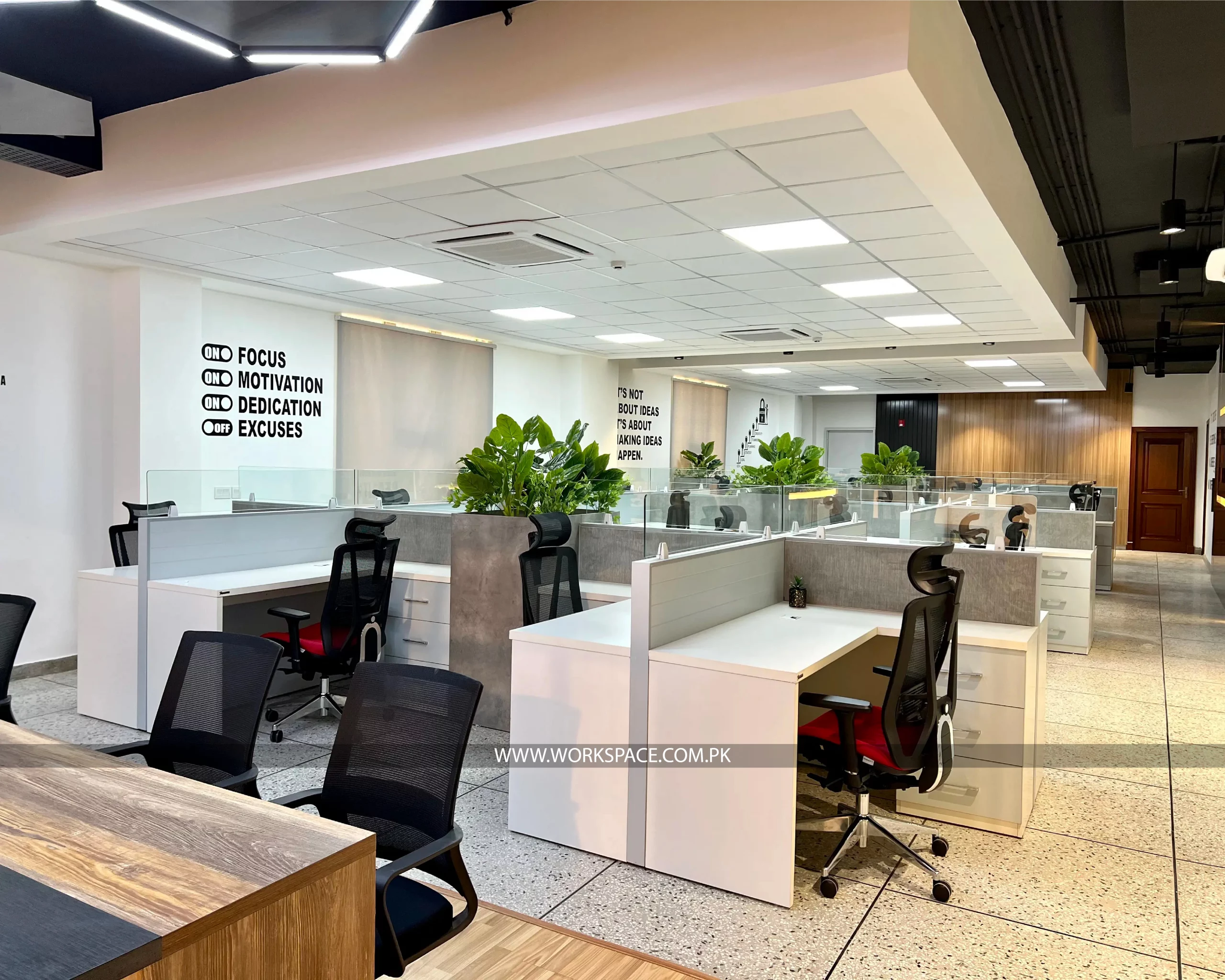 Customizable office furniture