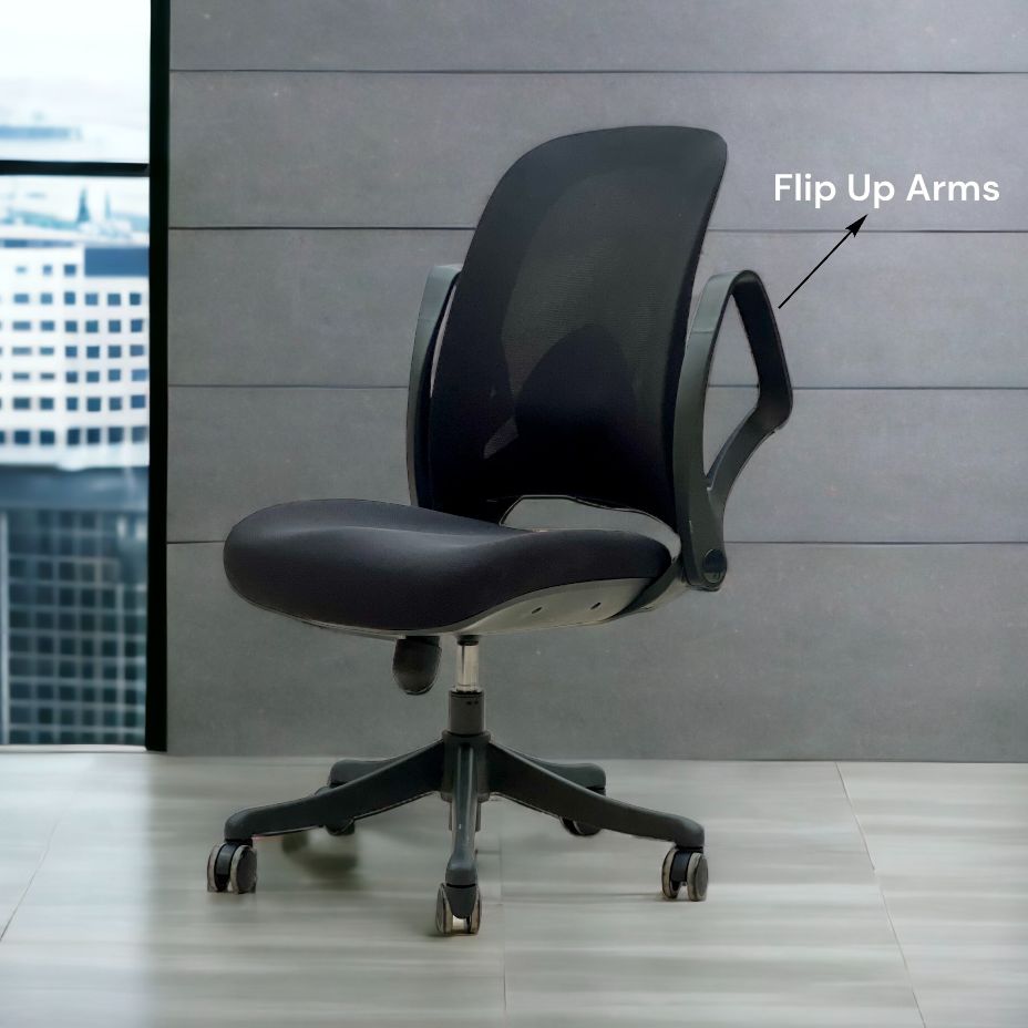 Berry Staff Chair angle